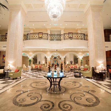 Crowne Plaza Al Khobar By Ihg Hotel Exterior foto Lobby