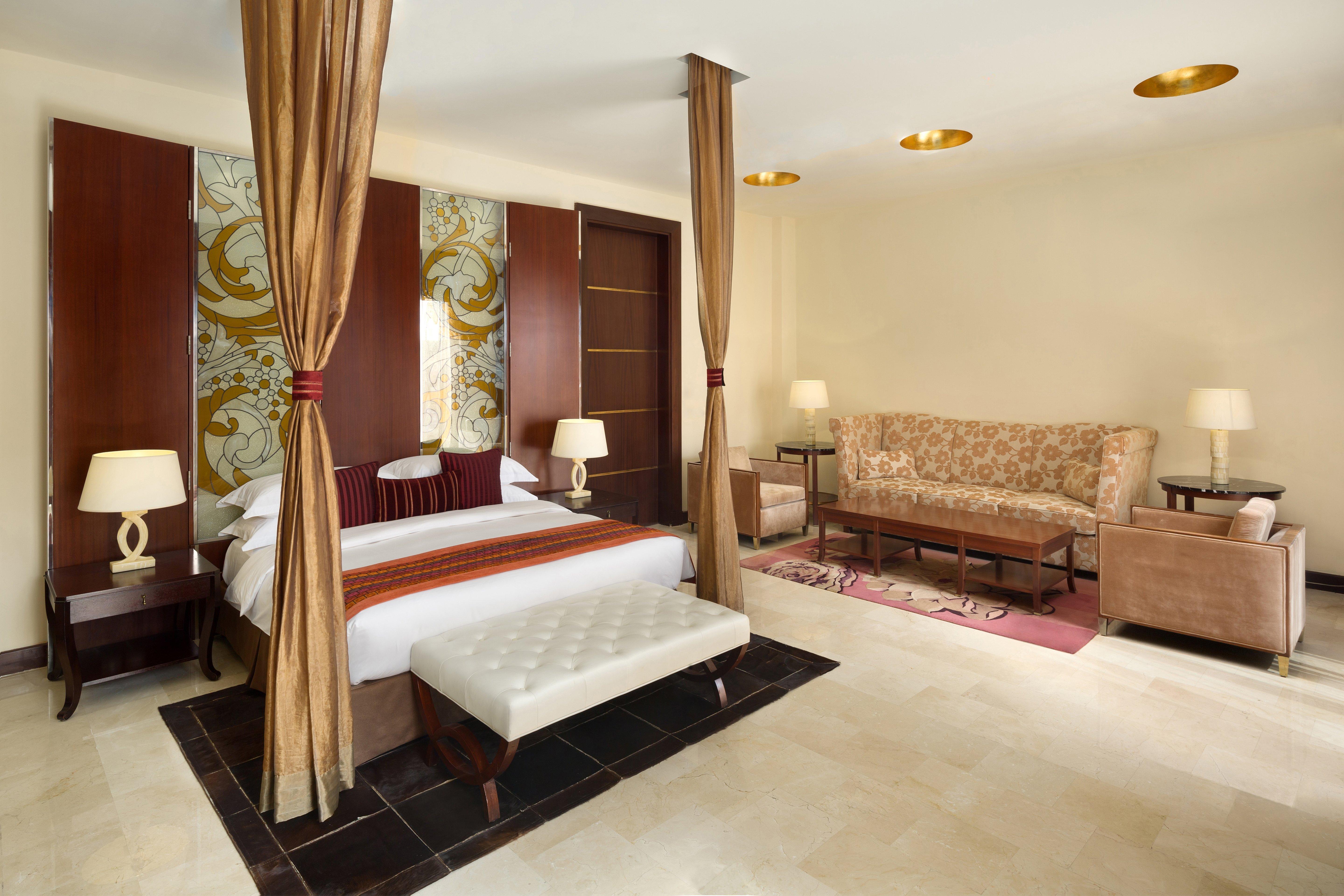 Crowne Plaza Al Khobar By Ihg Hotel Exterior foto A bedroom at the Taj Mahal Palace, Mumbai