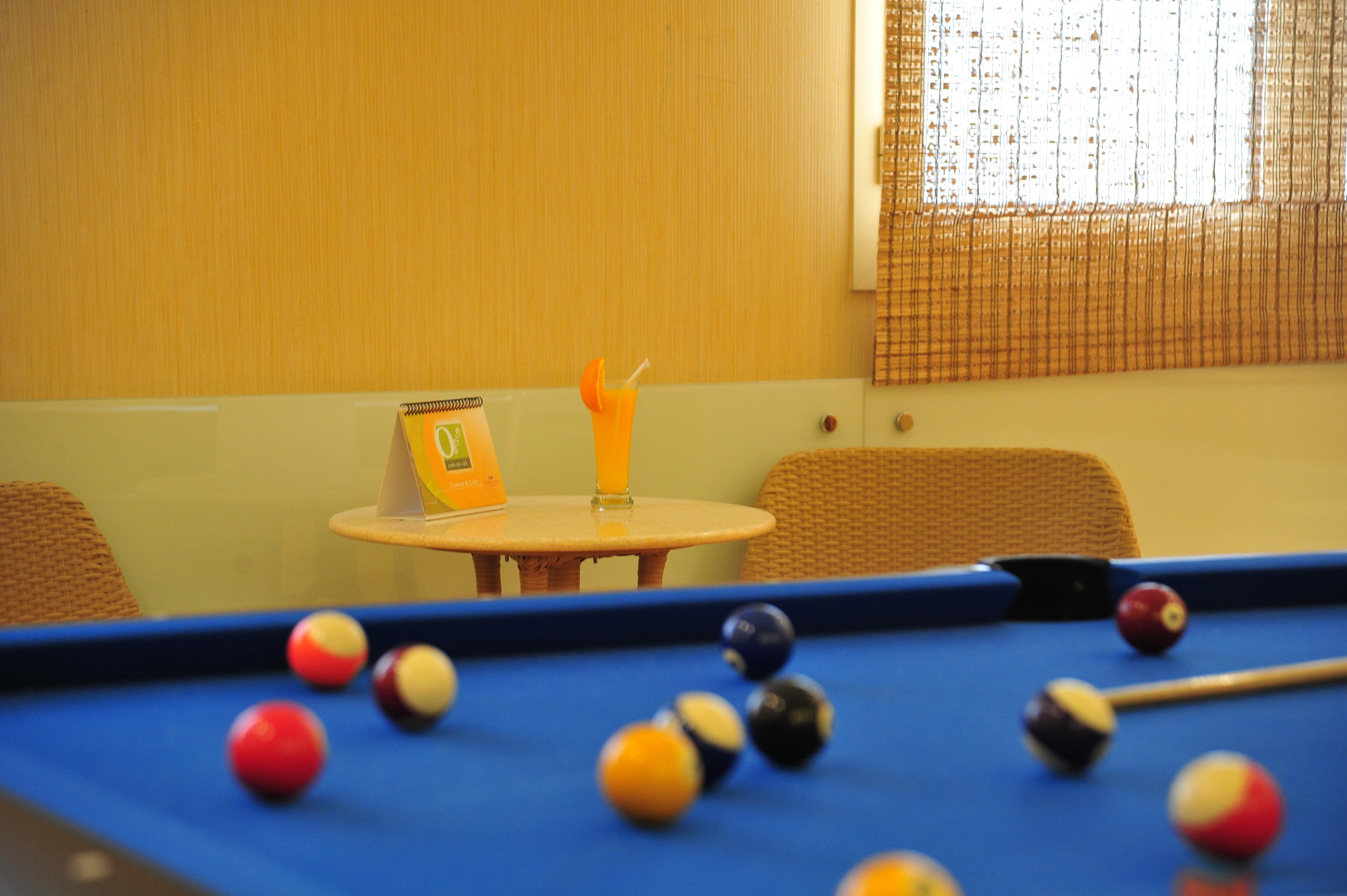 Crowne Plaza Al Khobar By Ihg Hotel Exterior foto Pool table