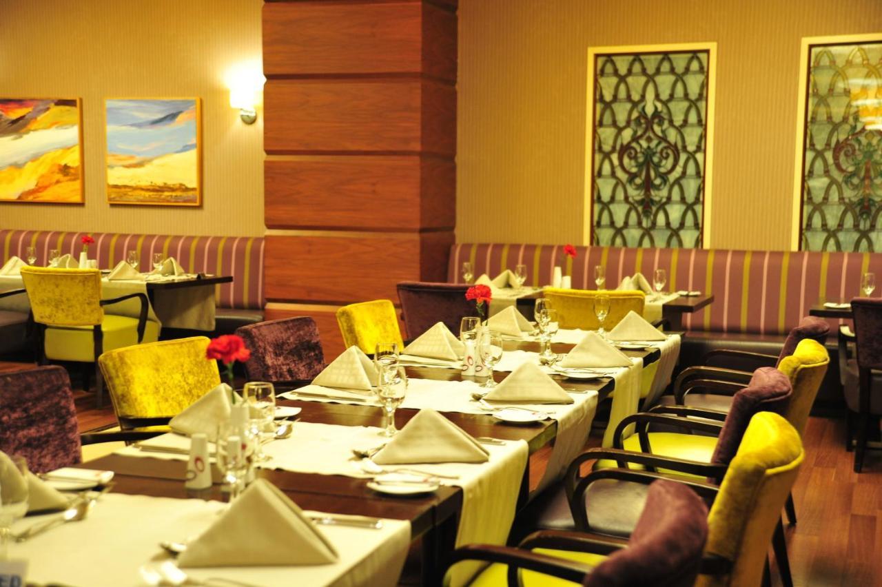 Crowne Plaza Al Khobar By Ihg Hotel Exterior foto The restaurant