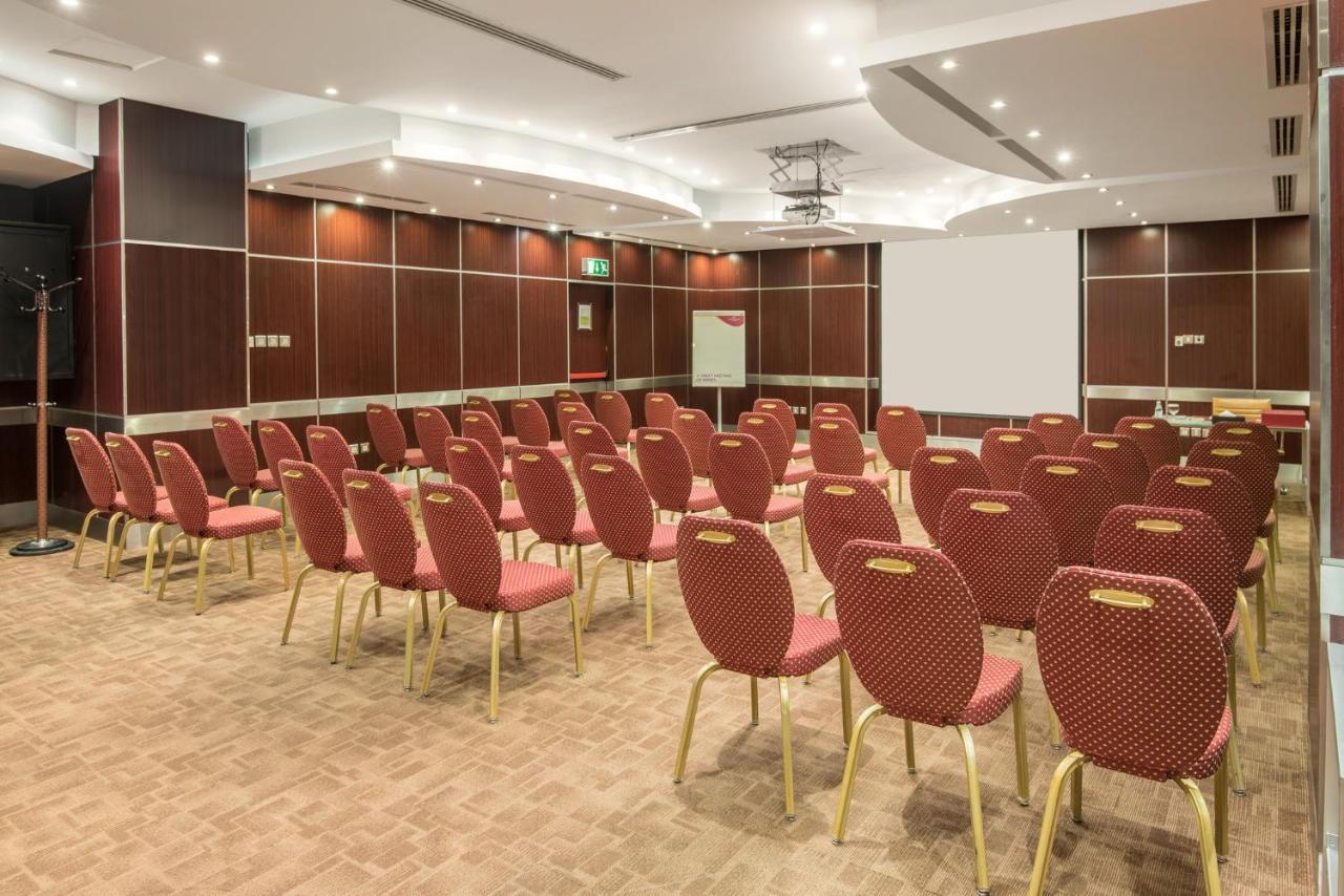 Crowne Plaza Al Khobar By Ihg Hotel Exterior foto Meeting room